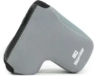 MegaGear Sony Alpha A6400, A6500 (16-70, 18-135mm) Ultra Light Neoprenhülle